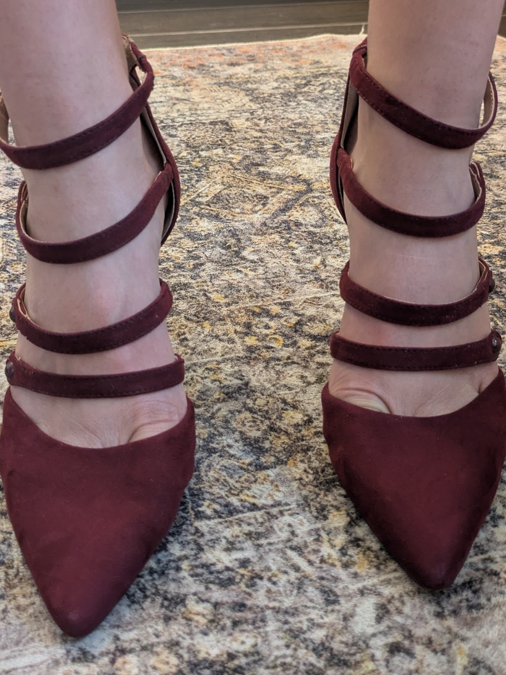 Saks Fifth Avenue Burgundy Suede Strappy Pumps Pointed Toe Heel Size 7.5 - Picture 2 of 10